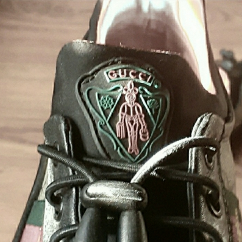 This Gucci shoes! Used but looks like new